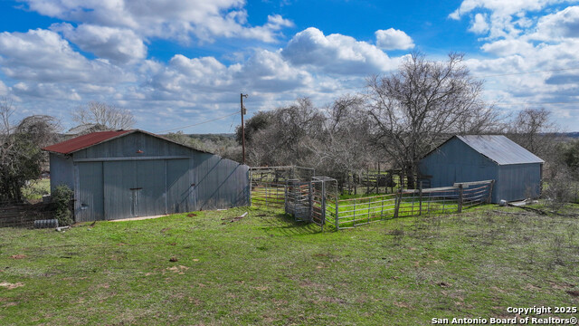 Listing photo id 18 for 3113 Hannessee Rd