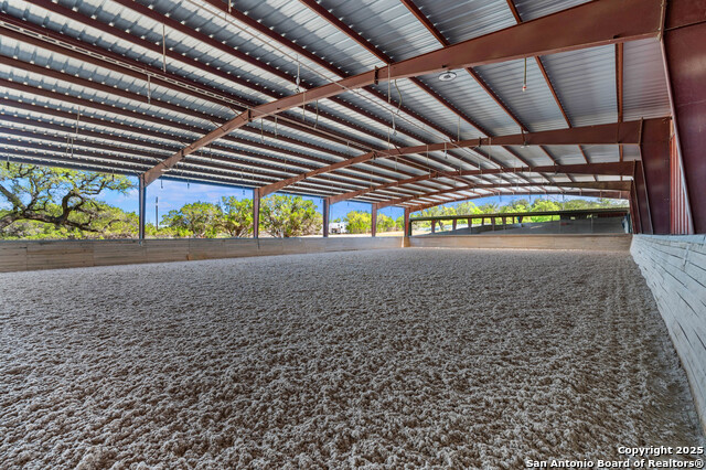 Image 13 of 53 For 728 Upper Moffett