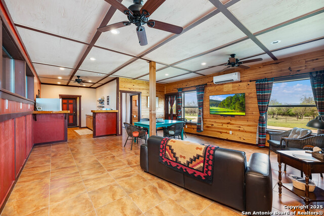 Image 17 of 53 For 728 Upper Moffett