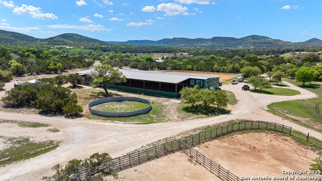 Image 2 of 53 For 728 Upper Moffett