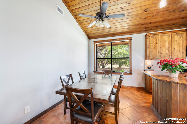 Image 33 of 53 For 728 Upper Moffett