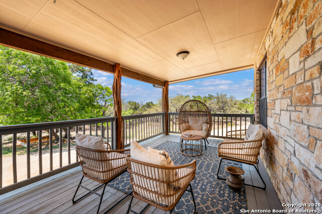 Image 42 of 53 For 728 Upper Moffett