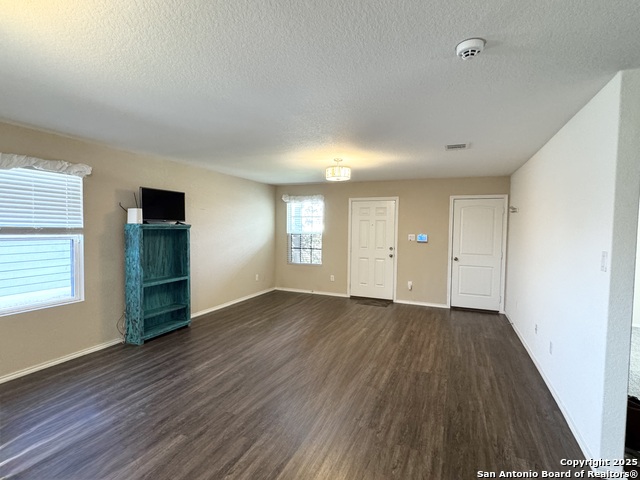 Image 10 of 18 For 5015 Everett Loop