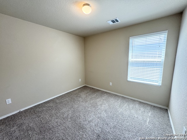 Image 14 of 18 For 5015 Everett Loop