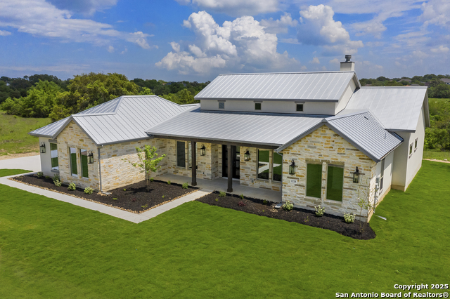 Listing photo id 0 for 109 Lazy Oak Pl