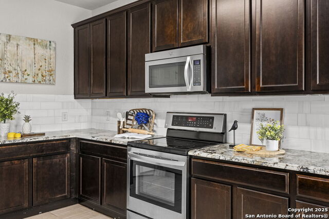 Image 16 of 38 For 9226 Brown Wl
