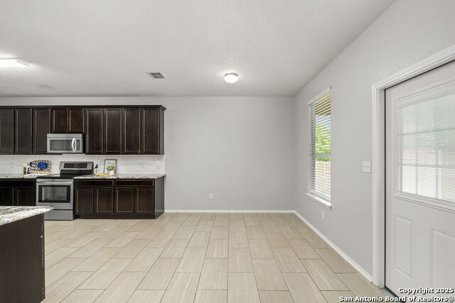Image 9 of 38 For 9226 Brown Wl