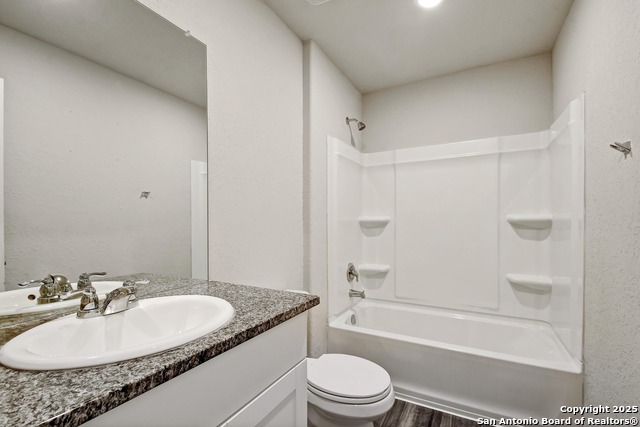 Listing photo id 19 for 10407 De Gonzalo