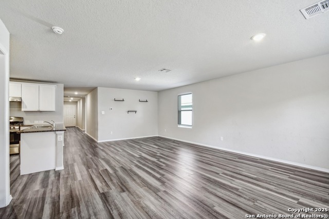 Listing photo id 2 for 10407 De Gonzalo