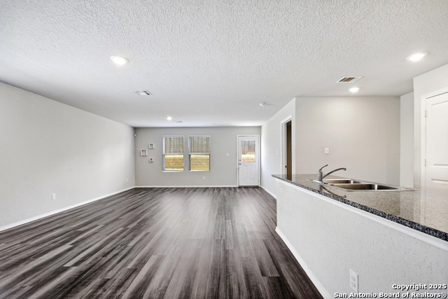 Listing photo id 3 for 10407 De Gonzalo