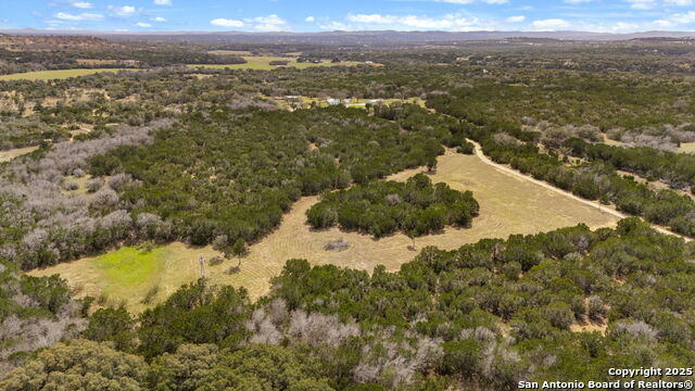 Listing photo id 28 for 3584 Privilege Creek