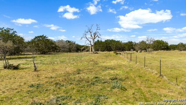 Listing photo id 37 for 3584 Privilege Creek