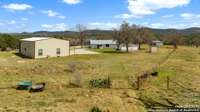 Listing photo id 39 for 3584 Privilege Creek