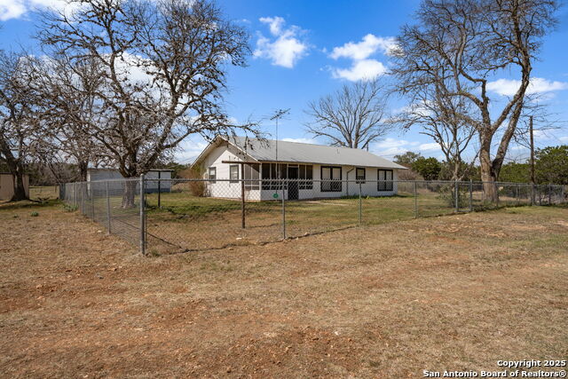 Listing photo id 43 for 3584 Privilege Creek