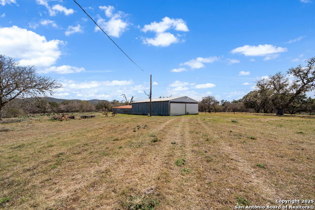 Listing photo id 46 for 3584 Privilege Creek