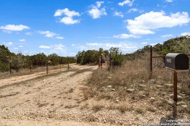 Listing photo id 63 for 3584 Privilege Creek