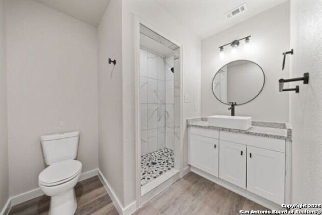 Image 14 of 15 For 2454 Wyoming St  101