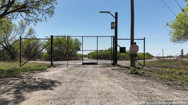 Image 17 of 40 For 0 Mines Rd