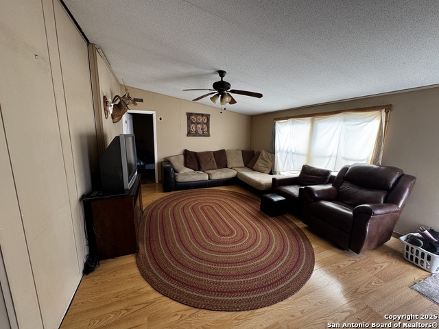 Listing photo id 1 for 408 N County Road