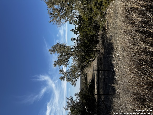 Listing photo id 6 for 408 N County Road