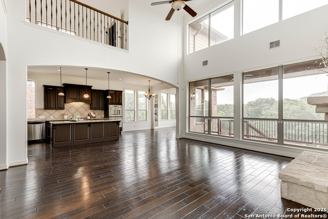 Listing photo id 15 for 7735 Stonewall Hill
