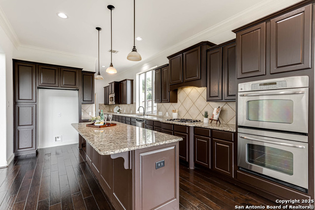 Listing photo id 18 for 7735 Stonewall Hill