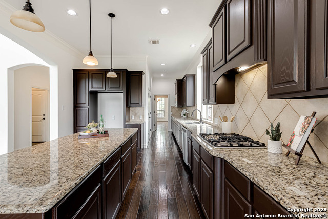 Listing photo id 19 for 7735 Stonewall Hill