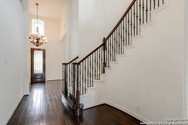 Listing photo id 3 for 7735 Stonewall Hill
