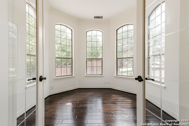 Listing photo id 6 for 7735 Stonewall Hill