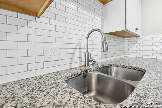 Image 14 of 36 For 915 Stonegate