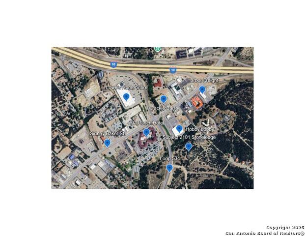 Image 6 of 7 For 2101 Stoneledge Dr N