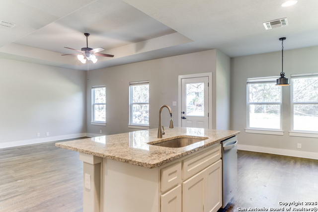 Listing photo id 11 for 1467 Cedar Grove