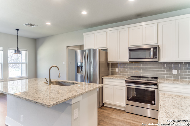 Listing photo id 7 for 1467 Cedar Grove