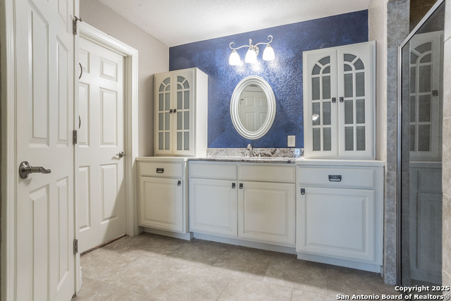 Image 19 of 25 For 26441 White Eagle