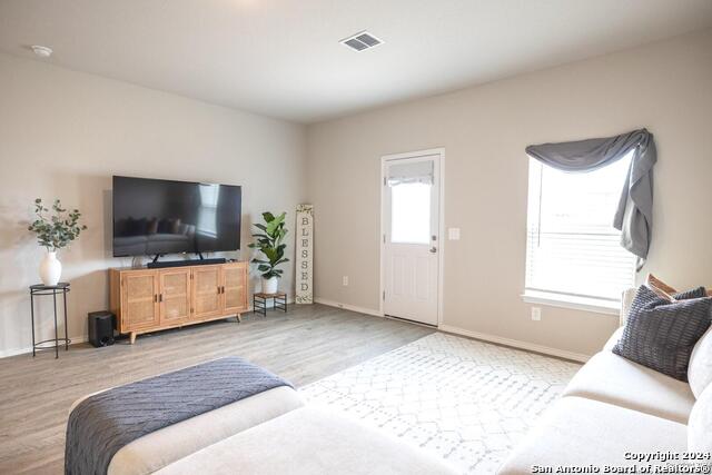 Listing photo id 3 for 3431 Andromeda Way