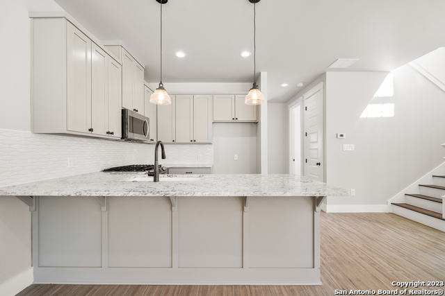 Image 16 of 32 For 295 East Ave S