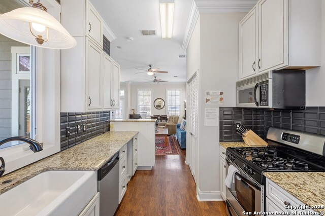 Image 10 of 50 For 210 Park St. W