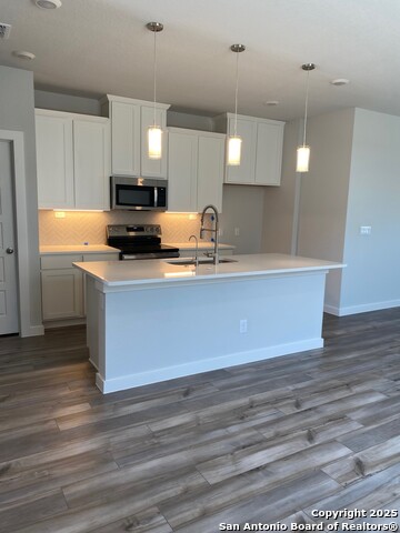 Image 3 of 8 For 2939 Angelou Street