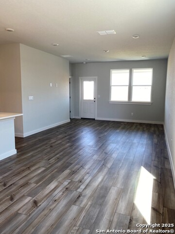 Image 4 of 8 For 2939 Angelou Street
