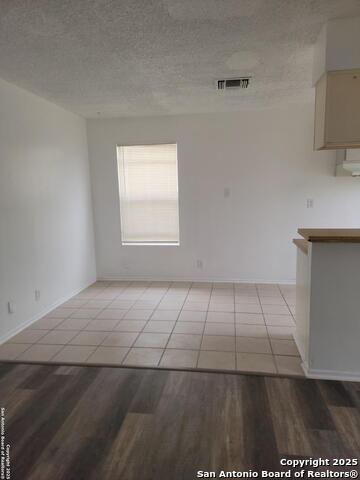 Image 3 of 8 For 3434 Gateway Drive