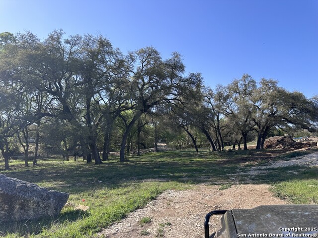 Listing photo id 1 for 16933 Ranch Road 12, Ste #b
