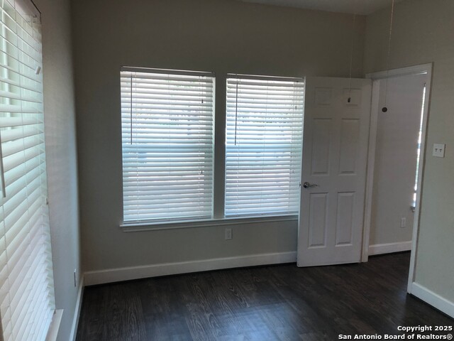 Image 14 of 19 For 503 Kings Hwy W 101