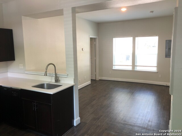 Image 4 of 19 For 503 Kings Hwy W 101