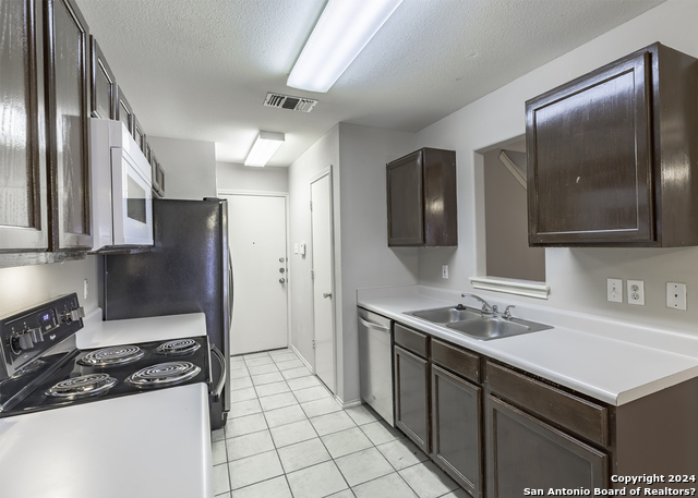 Image 10 of 22 For 8035 Rustic Park