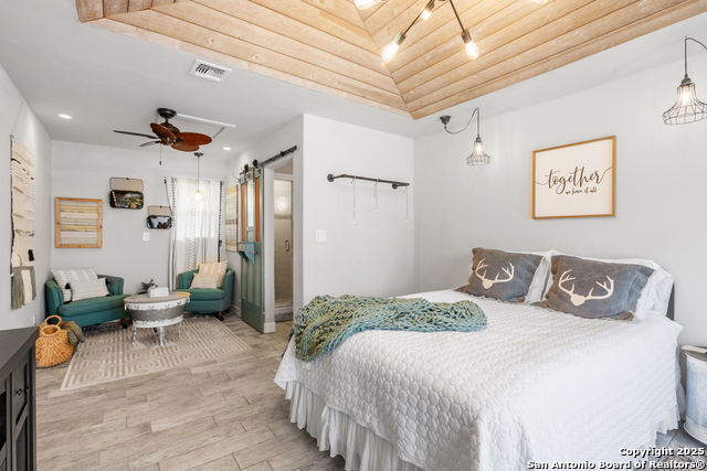 Image 25 of 62 For 608 Morse St. W