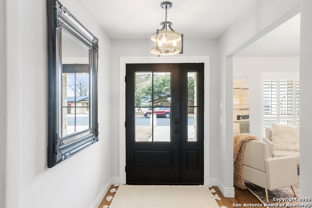 Image 29 of 62 For 608 Morse St. W