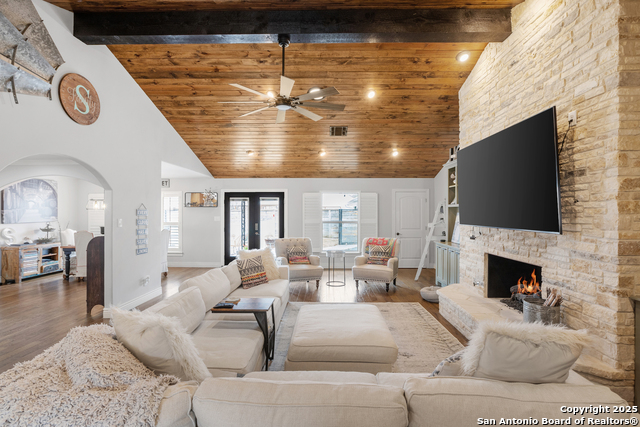 Image 31 of 62 For 608 Morse St. W