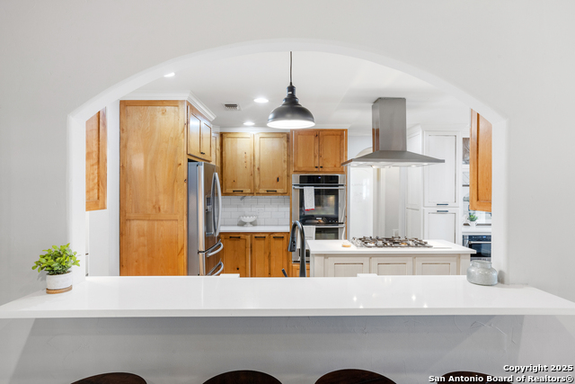 Image 32 of 62 For 608 Morse St. W