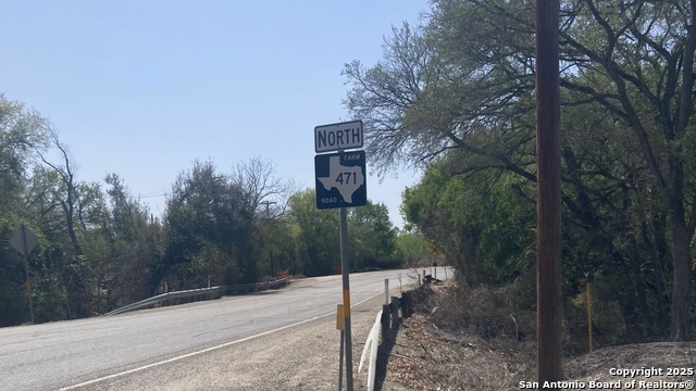 Listing photo id 3 for 000 Fm 471 Fm 471 S