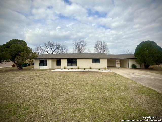 Details for 106 Heron Dr W, Highland Haven, TX 78654
